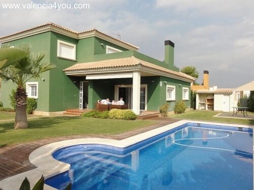 Betera Hermosa casa unifamilar con piscina en Bétera - Valencia 